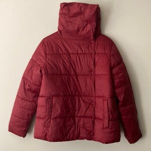 Women’s Banana Republic lightweight down jacket. High collar.